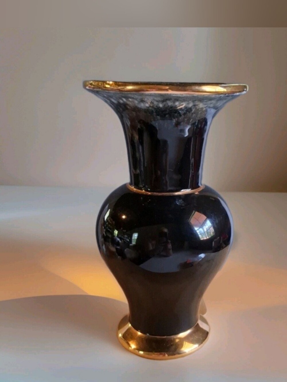 VINTAGE HULL POTTERY GLOSSY BLACK W/ WHITE DRIP GLAZE VASE  W/ GOLD **RARE**
